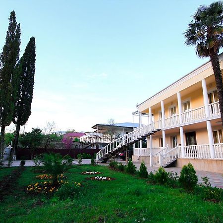 צקאלטובו Green Garden Guest House מראה חיצוני תמונה