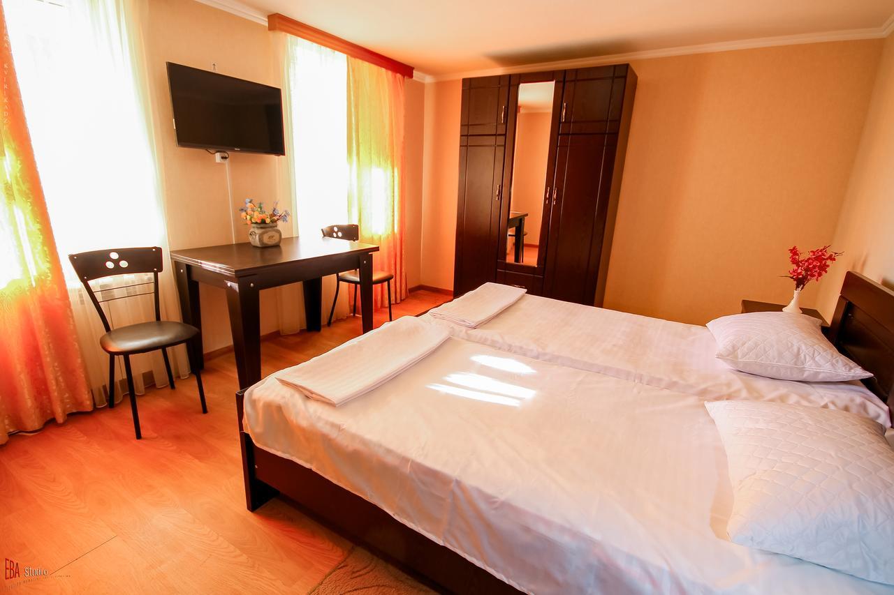 צקאלטובו Green Garden Guest House מראה חיצוני תמונה