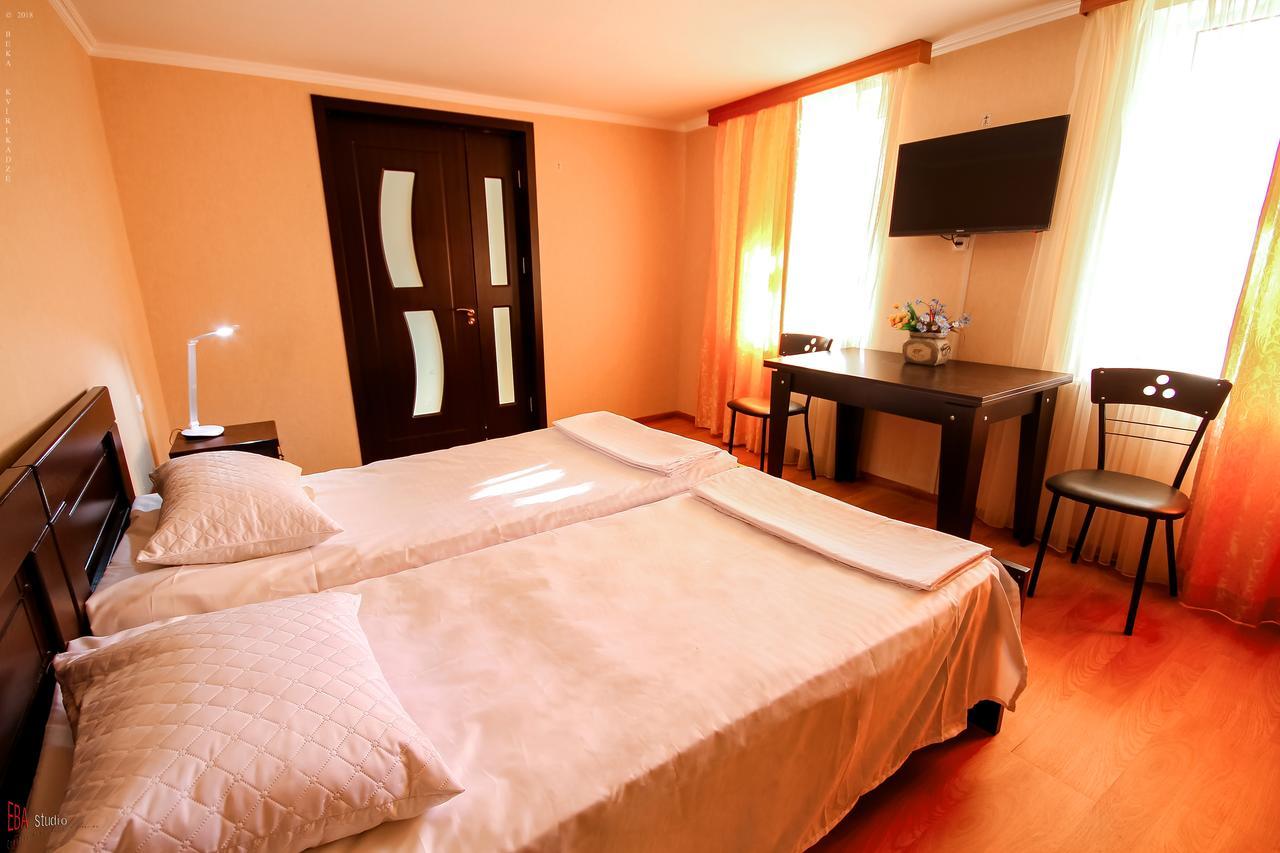 צקאלטובו Green Garden Guest House מראה חיצוני תמונה